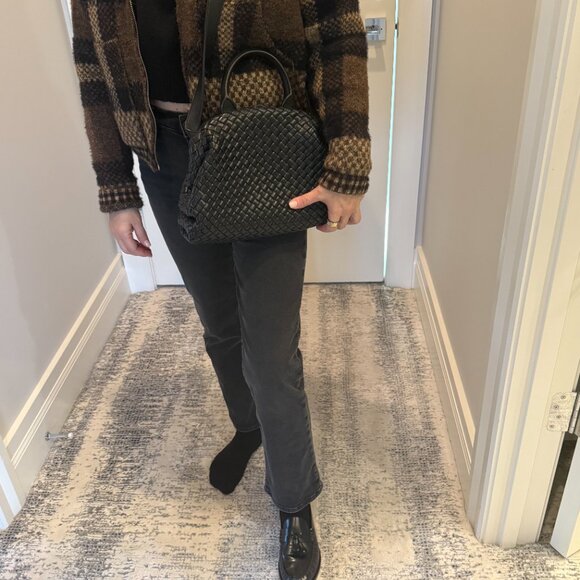 Bottega Veneta Intrecciato Top Handle Bag Black Pristine Condition - Picture 4 of 13